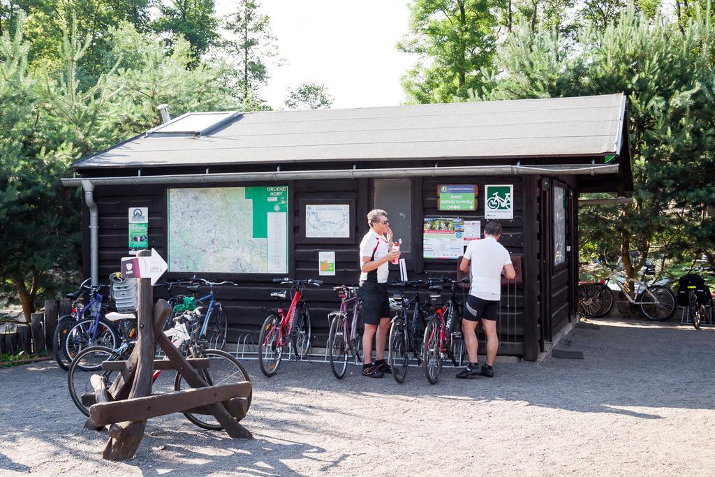 Turisticka Ubytovna Cakle Usti nad Orlici Ngoại thất bức ảnh